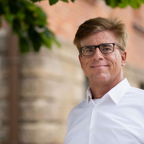 Prof. Dr. Oliver Lehmeier – 